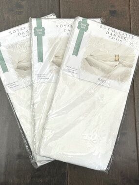 VTG Furio Home Royal Crest Damask White Cloth Napkins Set of 6 (3 Packs of 2)